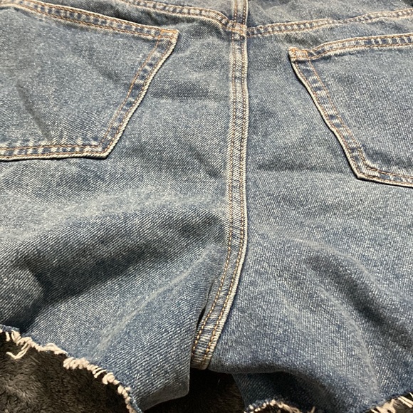 NWT VS PINK Jean shorts - Picture 11 of 11